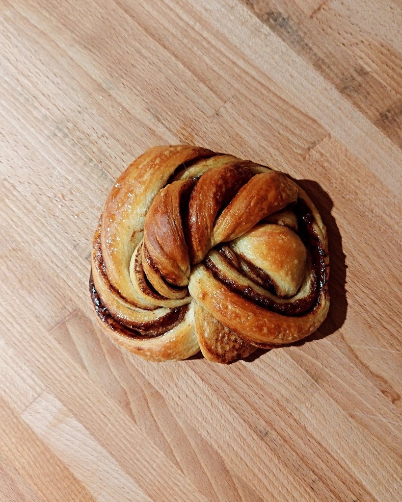 Nona (zondag) Plantaardige Kaneelbun